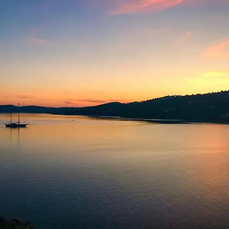 Сasa de vacaciones Tassos Seafront House Skiathos