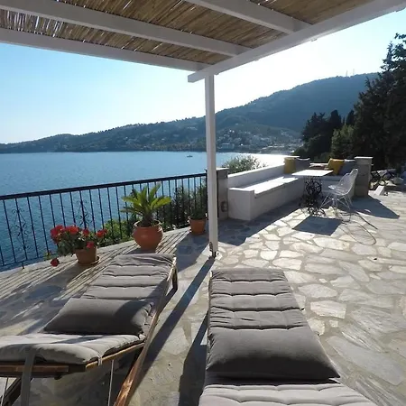 Holiday home Tassos Seafront House *