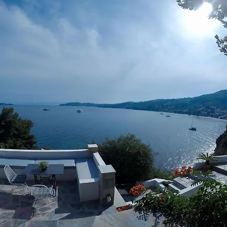 Tassos Seafront House بيت للعطل