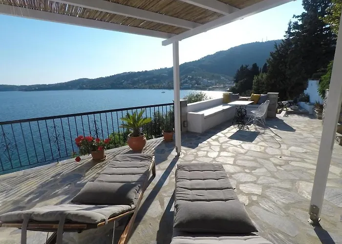 別荘 Tassos Seafront House *