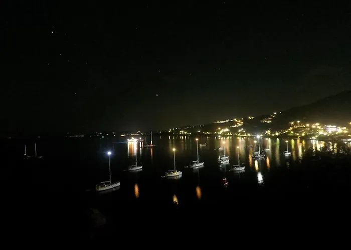 Tassos Seafront House 別荘